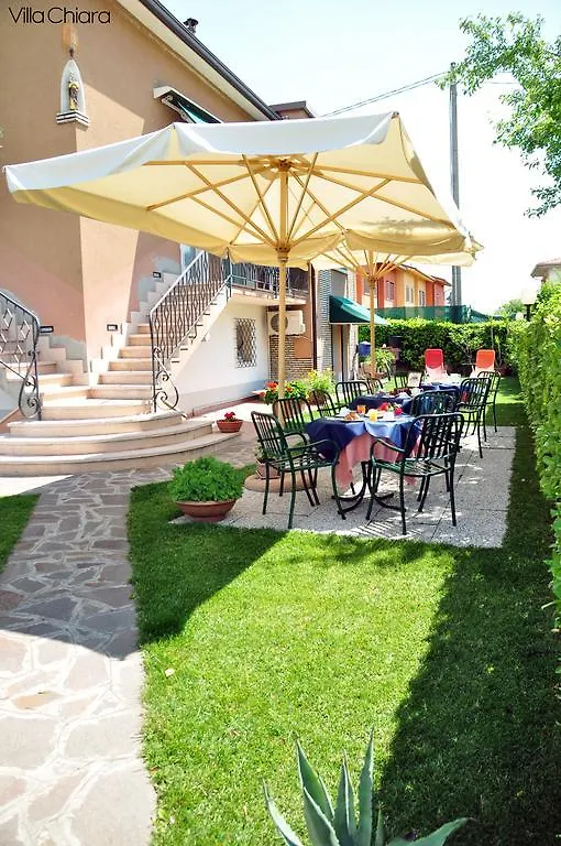 לאזיסה Villa Chiara לינה וארוחת בוקר